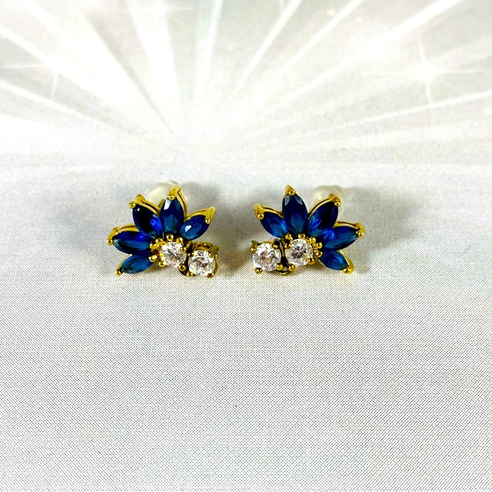 Beautiful petite vintage pierced earrings navy blue CZ’s gold Vermeil settings